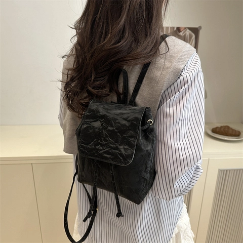 Mini Mochila de Moda para Mujer Vintage Textura Arrugada Cordón Ajustable Solapa Bolso de Mano Escolar Color Sólido Diario Casual Viaje Pequeña Mochila