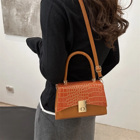 Fashion PU Leather Crocodile Pattern Square Bag Gold Metal Lock Korean Style Shoulder Messenger Bag For Women Daily Use