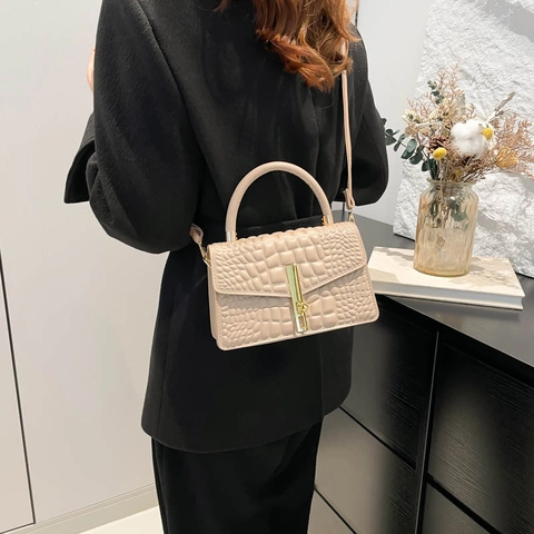 Sac à Main en Cuir PU Motif Crocodile Avec Fermoir Doré pour Femme Mode Sac à Bandoulière Minimaliste Petit Sac Carré