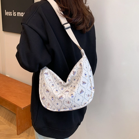 Women Quilted Crossbody Bag Cartoon Print Large Capacity Crescent Bag With Adjustable Wide Strap Casual Style