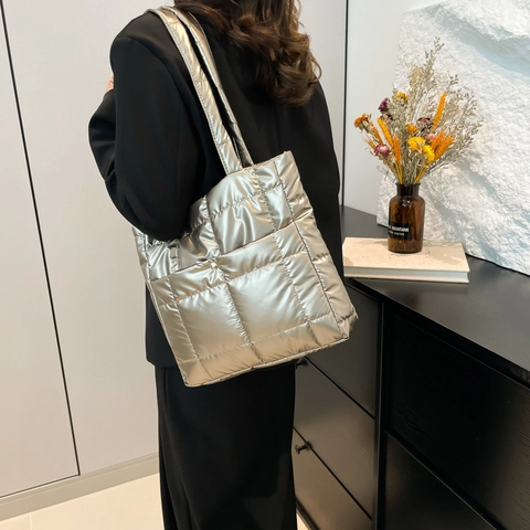 Borsa a Tracolla Trapuntata Imbottita da Donna Grande Capacità Borsa Tote Metallizzata Lucida Borsa a Mano Leggera per Pendolari Invernali