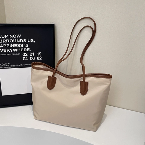 Borsa Tote Casual in Nylon ad Ampia Capacità Minimalista Impermeabile a Tracolla Versatile Borsa a Mano per Pendolari
