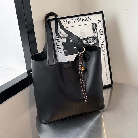 Grand Sac Cabas Cuir PU Haute Capacité Sac À Épaule Commuter Style Minimaliste Décontracté Pour Femmes Avec Pochette Assortie