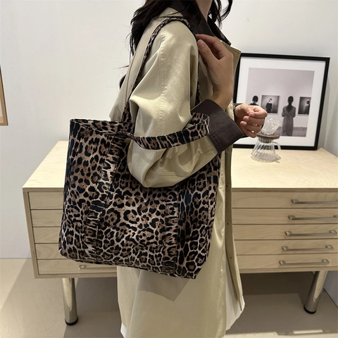 Women Fashion Leopard Print Tote Bag Large Capacity PU Canvas Shoulder Bag Commuting Casual Top Handle Handbag Shopping Bag