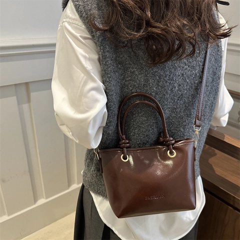 Bolso Cubo de Mujer Minimalista Urbano de Cuero PU de Mano Hombro Bandolera con Letras Grabadas y Doble Asa Maletín