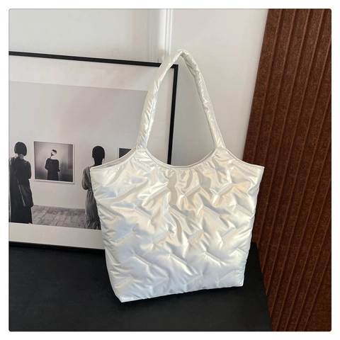 Damen Große Kapazität Gesteppte Tragetasche Mode Metallic Winter Reise Umhängetasche Leichte Baumwollhandtasche