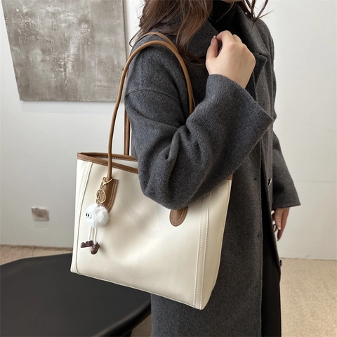 Borsa Tote da Donna in Pelle PU Vintage Grande Capacità Pendolare Borsa a Tracolla Con Cuciture a Contrasto E Ciondolo Mostro