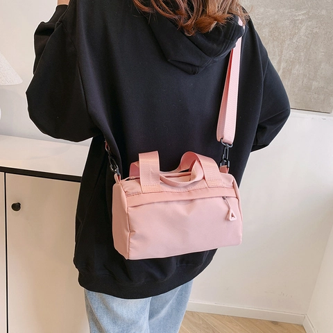 Lightweight Nylon Crossbody Bag For Women Large Capacity Pillow Handbag With Triangle Zipper Pull For Sports Travel Daily