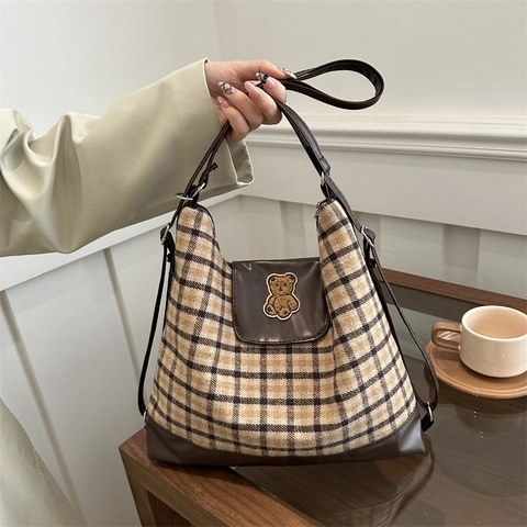 Retro Karierte Stoff Umhängetasche Große Kapazität Tote Für Frauen Mit Bären Patch PU Leder Spleißen Lässig