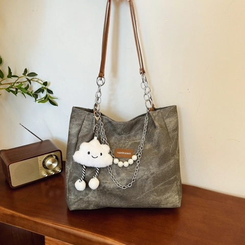 Retro Washed PU Leather Tote Bag Large Capacity Shoulder Bag With Faux Artificial Pearl Chain And Cloud Charm Minimalist Chic Women