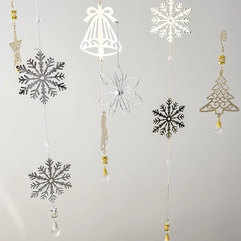 Christmas Hanging Ornaments Metal Snowflake Bell String Holiday Tree Decoration Luxury Window Props Faux Crystal Pendant