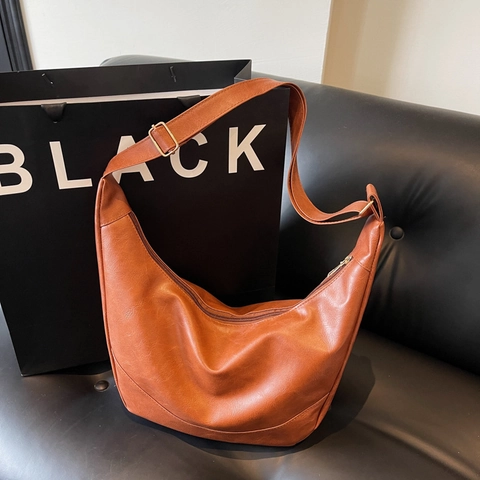 Women Retro Pleated PU Leather Shoulder Bag Large Capacity Solid Color Crescent Hobo Bag Daily Commute Crossbody Bag