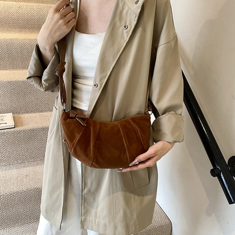 Women Retro Suede Texture PU Pleated Half Moon Shoulder Bag Croissant Dumpling Bag Casual Crossbody Bag Solid Color Handbag
