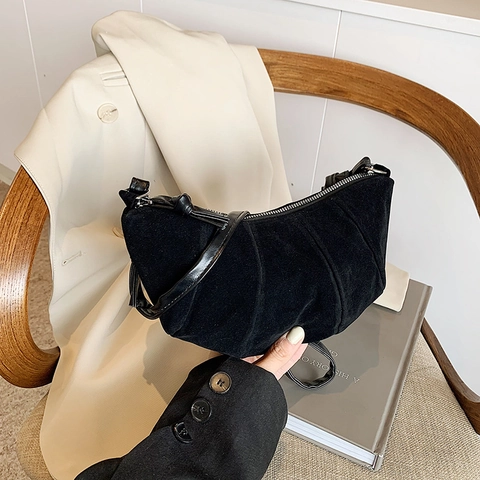 Borsa a Mezzaluna in PU Opaco Scamosciato con Pieghe per Donna Borsa a Tracolla Croissant alla Moda Borsa a Spalla Minimalista con Nodo Versatile