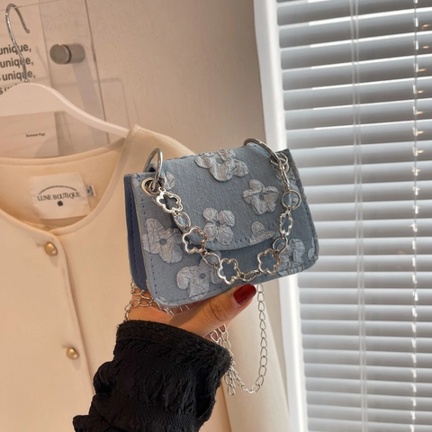Mini Crossbody Bag 3D Relief Flower Pattern Textured Small Square Handbag With Silver Metal Chain Strap For Women