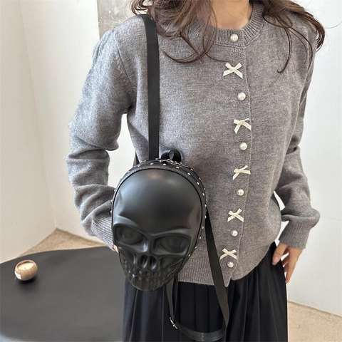 Sac à Dos de Mode Forme de Crâne pour Femmes Style Punk Gothique en Cuir PU Sac à Bandoulière Avec Rivets Argentés Mini Sac Décontracté Noir