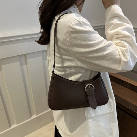 Minimalistische Damen Halbmond Schultertasche PU Leder Retro Hobo Tasche Mit Silberschnalle Chic Street Style
