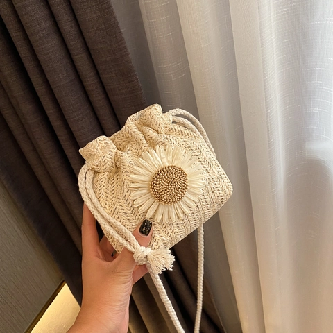 Bolso de Cubo de Paja Tejido para Mujer Estilo Bosque con Decoración de Girasol Margarita Bolso Bandolera de Playa Verano