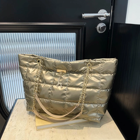 Grand Sac Fourre-tout Matelassé pour Femme en Nylon Rembourré Avec Bandoulière Chaîne Dorée Style Coréen Sac à Main Quotidien