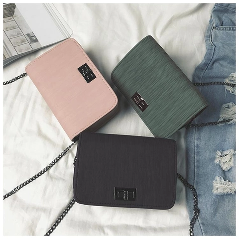 Women PU Leather Textured Small Square Shoulder Bag With Metal Chain Strap Turn-lock Crossbody Purse For Daily Work Shopping