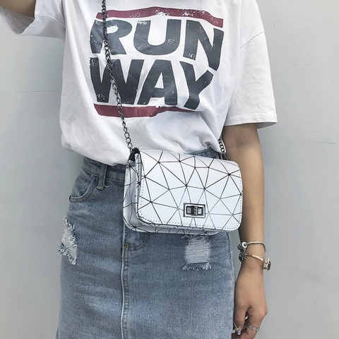 Women's Geometric Patchwork Shoulder Bag PU Leather Chain Strap Crossbody Bag Small Square Bag With Metal Lock Closure