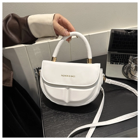 Bolso de Silla de Montar Semicircular de Cuero PU para Mujer Bolso de Hombro Cruzado Minimalista con Relieve y Asa Accesorios Dorados Elegante Bolso de Mano