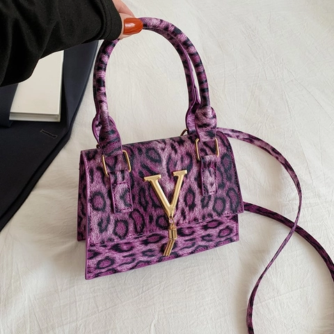 French Leopard Print Handbag For Women Fashion PU Leather Crossbody Bag With Gold V Logo Tassel Small Square Bag Streetwear