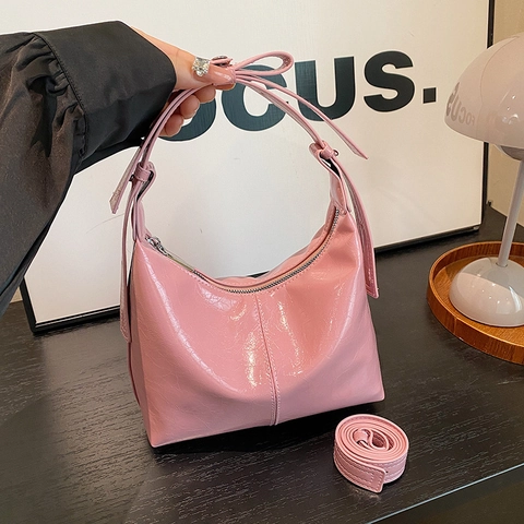 Damen Französisch Minimalistische Halbmond Hobo Tasche Glänzendes PU Leder Schimmernde Unterarm Schultertasche Mit Schleife