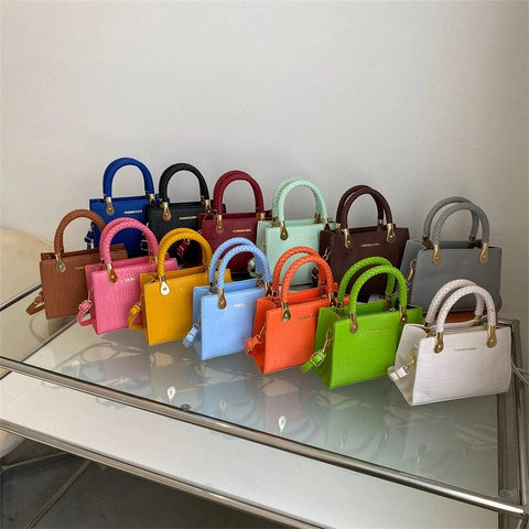 Women Crocodile Pattern PU Leather Crossbody Bag Fashion Square Handbag With Braided Handle Golden Hardware Versatile Shoulder Bag