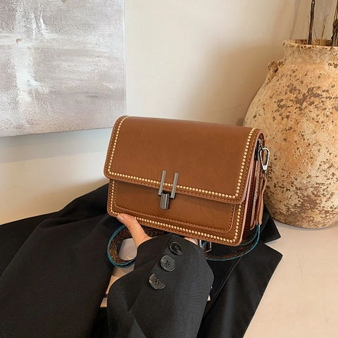 Retro Women Small Square Crossbody Bag With Bohemian Wide Strap PU Leather Rivet Decorative Shoulder Bag Daily Work Handbag