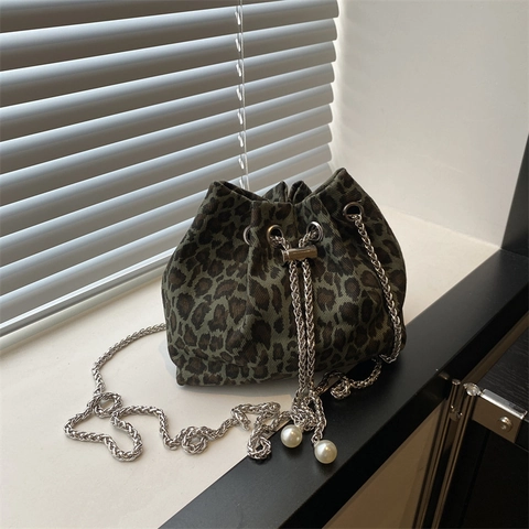 Leopard Print Bucket Bag Fabric Drawstring Silver Chain Shoulder Strap Artificial Pearl Decor Crossbody Handbag For Women Stylish