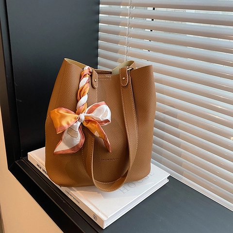 Bucket Bag Damen PU Leder Lychee Muster Dekoratives Satinntuch Schulter Umhängetasche Minimalistisch Retro Mode
