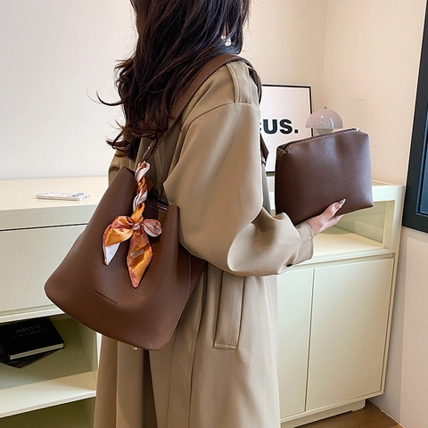 Bucket Bag Damen PU Leder Lychee Muster Dekoratives Satinntuch Schulter Umhängetasche Minimalistisch Retro Mode