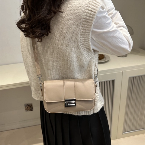 Vintage PU Leder Quadratisch Schultertasche Für Damen Kleine Umhängetasche Mit Silberschnalle Einfache Tägliche Mode Handtasche