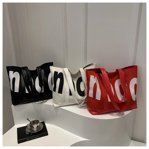 Borsa Tote da Donna a Grande Capacità Con Stampa di Lettere Borsa a Spalla in Pelle PU alla Moda per il Pendolarismo Quotidiano