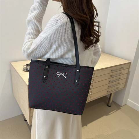 Large Capacity Women Tote Bag 2024 New Casual Polka Dot Heart Star Pattern Printed Shoulder Bag With Metal Bow Decor Commuter Bag