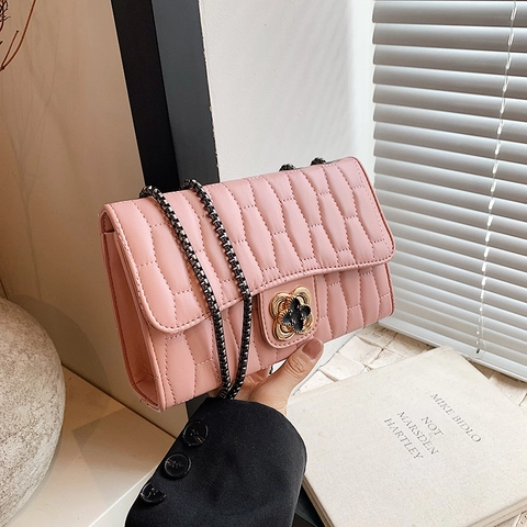 Quilted PU Leather Shoulder Bag Clover Flower Metal Turn Lock Chain Strap Trendy Women Small Square Crossbody Bag
