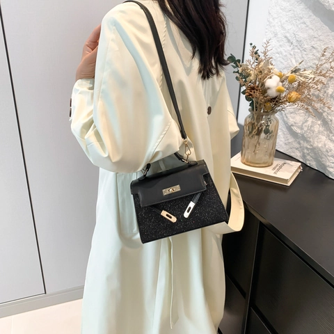 Borsa a Spalla da Donna in Pelle PU con Paillettes Giuntate Stile Kelly Hardware Dorato Mini Borsa a Tracolla Quadrata per Banchetto Quotidiano