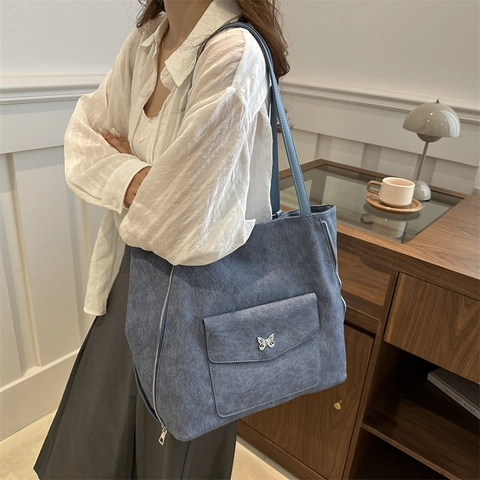 Damen Große Kapazität Tote Bag Vintage Mattiertes PU Leder Umhängetasche Metall Schmetterling Dekor Lässige Handtasche