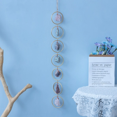 Decoración Colgante de Pared de 7 Chakras de Piedras Preciosas de Cristal Natural Bruto Anillos de Metal Dorado Envuelto en Alambre