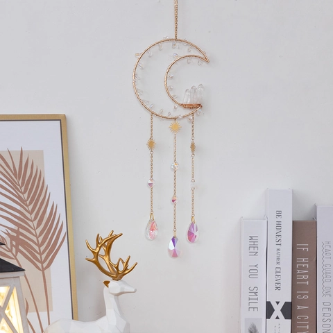 Maan Kristal Zonvanger Goud Metalen Frame Met Natuurlijke Witte Kwartskristallen En Iriserende Glasprisma's Decoratie
