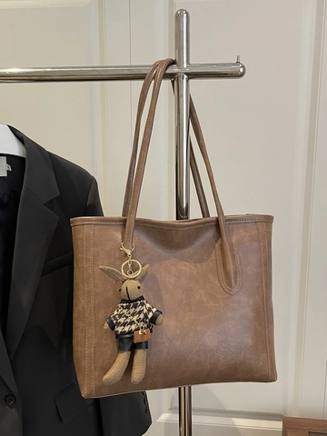 Women Large Capacity PU Leather Tote Bag Vintage Minimalist Shoulder Bag With Rabbit Pendant Commuter Shopping Bag