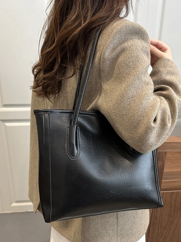 Women Large Capacity PU Leather Tote Bag Vintage Minimalist Shoulder Bag With Rabbit Pendant Commuter Shopping Bag
