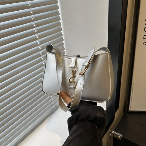 Bolso De Hombro Para Mujer Cuero PU Diseño Francés Retro Hebilla De Gancho De Pistón Dorado Bolso Hobo