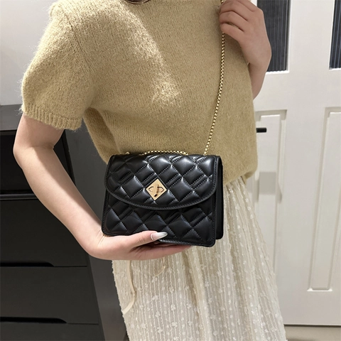 Women Fashion Quilted Rhombic Chain Shoulder Bag PU Leather Small Square Crossbody Bag With Metal Twist Lock Elegant Party Handbag