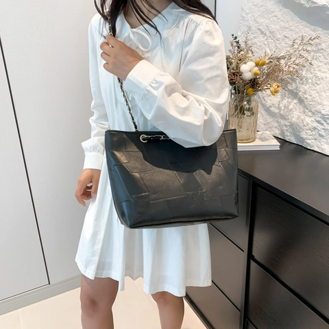 Borsa Tote a Spalla da Donna in Pelle PU Con Patchwork Geometrico Tracolla a Catena in Metallo Grande Capacità