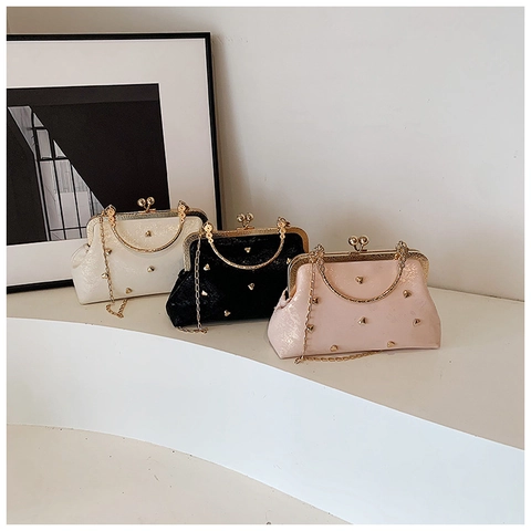 Sac à Main Coquille Vintage avec Rivets Cœur Fermoir Clip Poignée en Métal Chaîne Sac de Soirée Élégant pour Femme Bandoulière