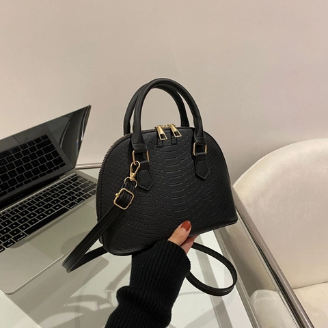 Women Shell Crossbody Bag Crocodile Pattern PU Leather Handbag With Gold Zipper Adjustable Strap Retro Fashion Style