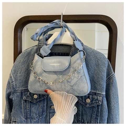 Borsa A Spalla Tracolla Vintage Donna Pelle PU Texture Denim Trapuntata Catena Fiori Metallo Tracolla Intrecciata Patta