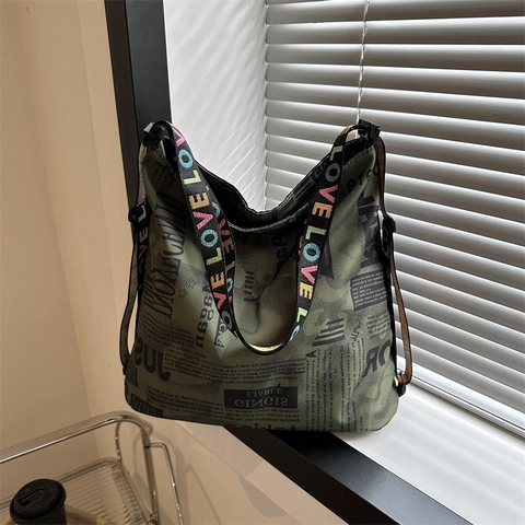 Women Fashion Large Capacity Tote Bag Retro Newspaper Print Oxford Cloth Shoulder Bag Colorful Love Letter Wide Strap Handbag
